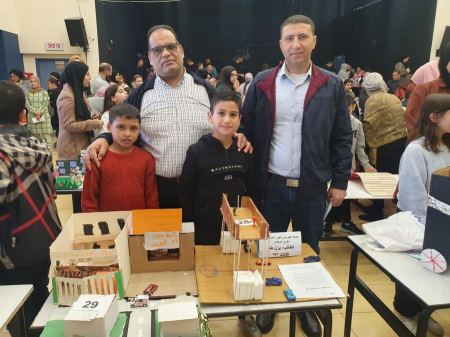 مدرسة ابن سينا الابتدائية كفرمندا تبدع في معرض العلوم والتكنولوجيا